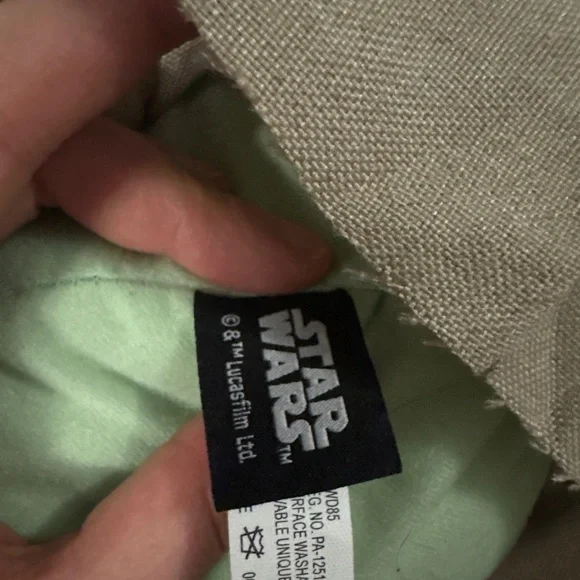 Yoda Toy - Picture 10 of 10